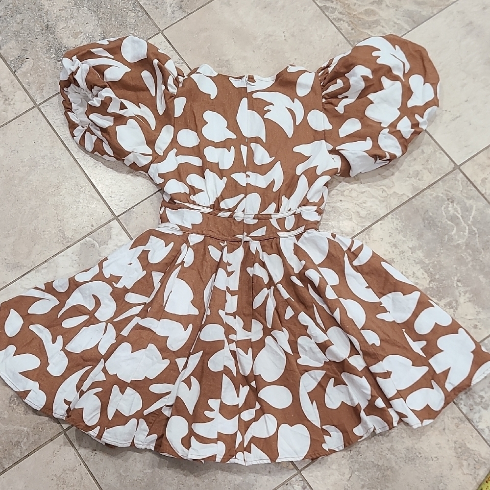 House of Harlow 1960 Brown & White Floral Puff-Sleeve Dress for Women - Picture 14 of 16